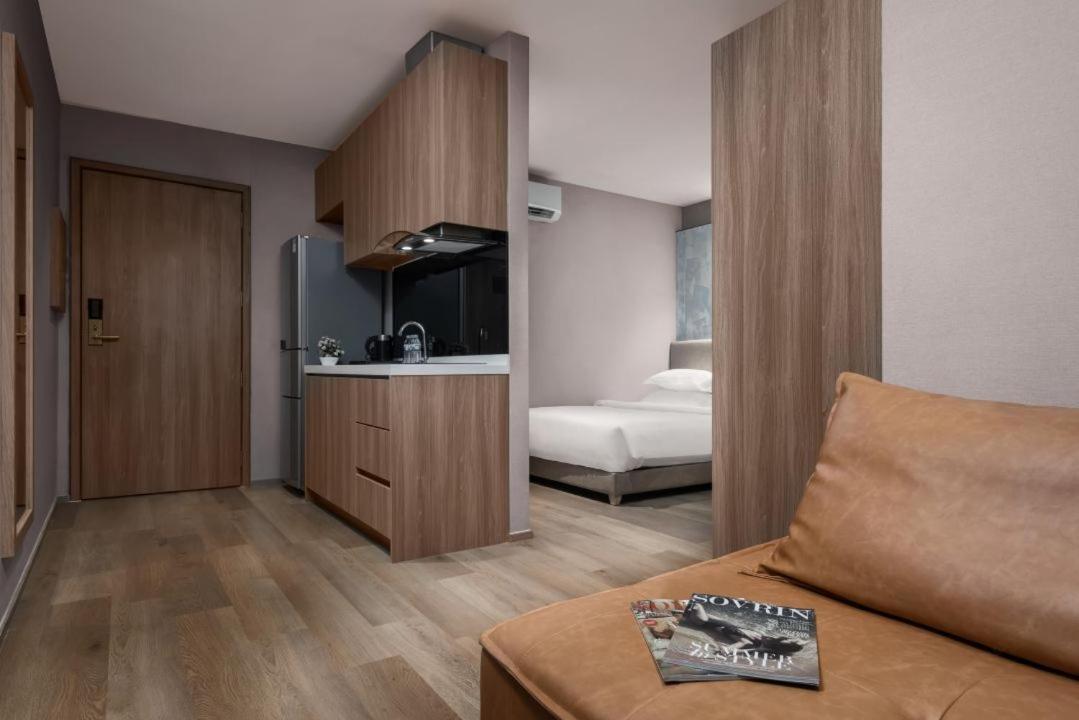 Sf Hotel Penthouse Residences Phnom Penh Exterior photo